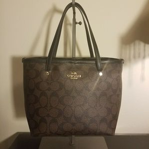Authentic coach mini tote